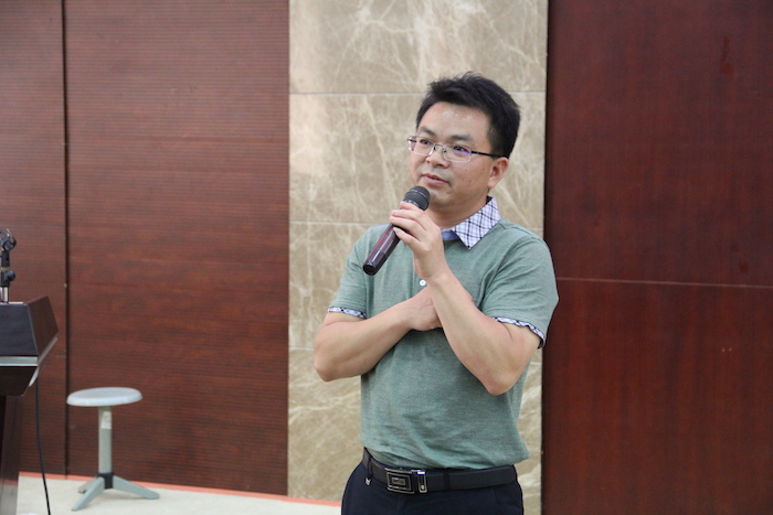 12 邱兴华副校长讲话.JPG