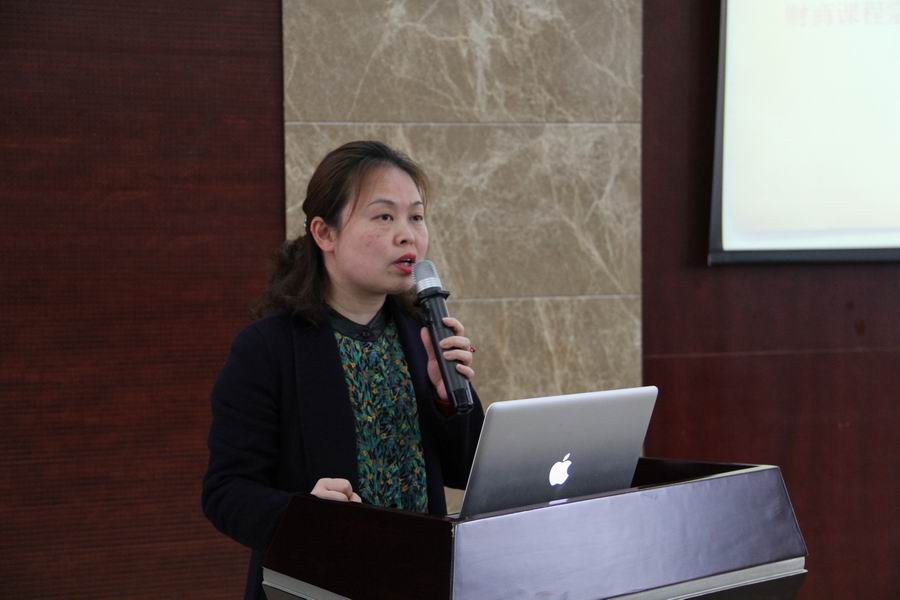调整大小 4财商课程项目工作室主持人肖丽萍老师发言.JPG