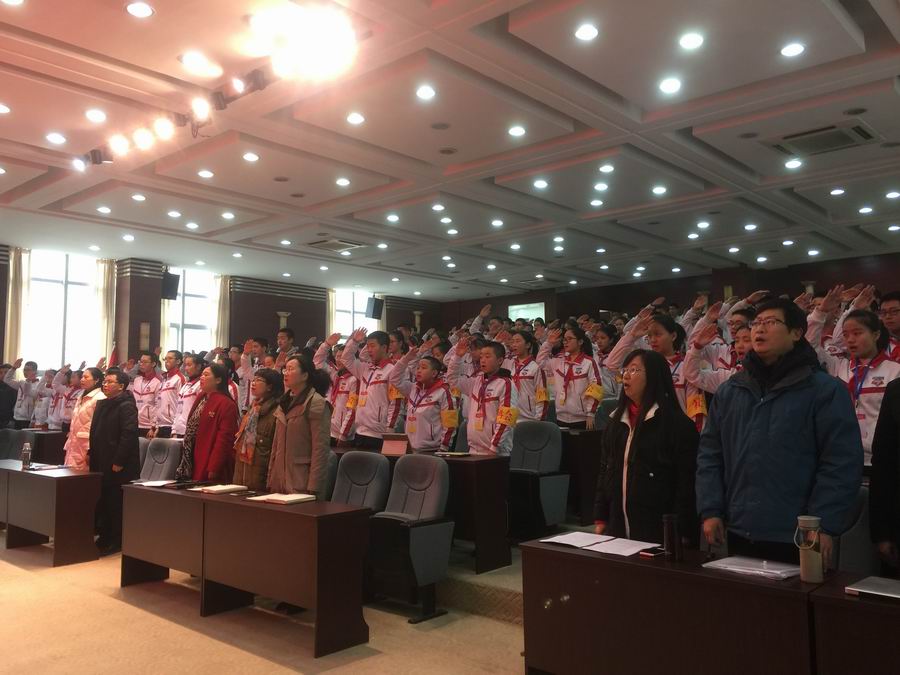 调整大小 2高唱国歌.JPG