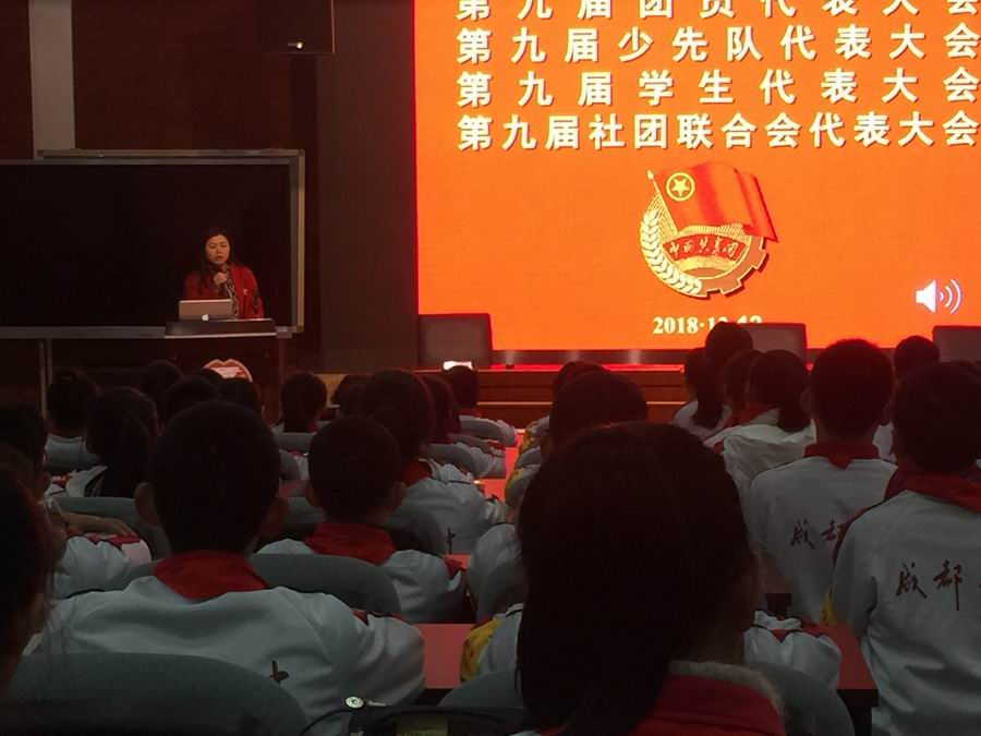 调整大小 6李笑非校长亲切指导.JPG